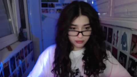 miiiiiiaaaa online show from February 3, 6:24 am