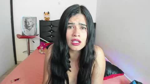 Luna  online show from April 18, 7:07 pm