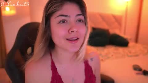 Laura online show from September 29, 7:52 pm