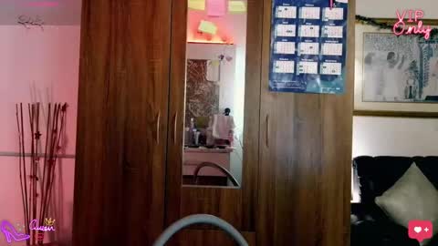 laujgray online show from January 15, 1:00 am