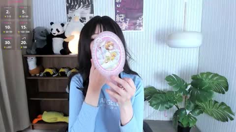 laukyubey1 online show from February 2, 8:30 pm