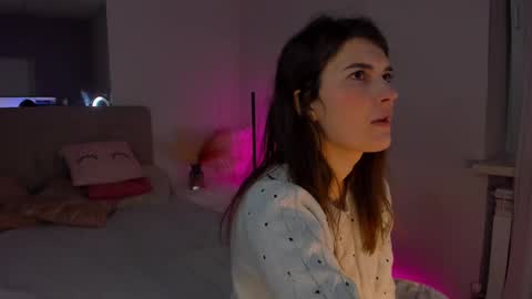 Laura online show from February 26, 5:57 am