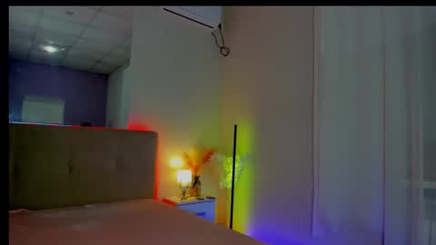 Laura online show from October 10, 5:56 am