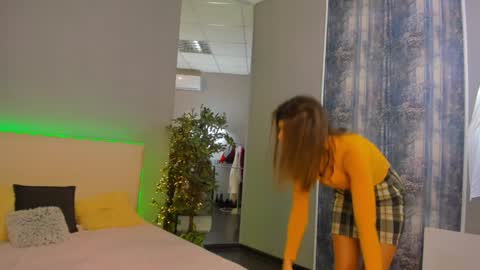 Laura online show from January 18, 6:24 am