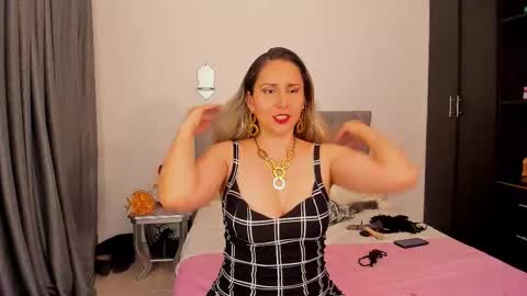   online show from November 12, 8:29 pm