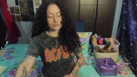  Wen  online show from December 19, 7:50 pm