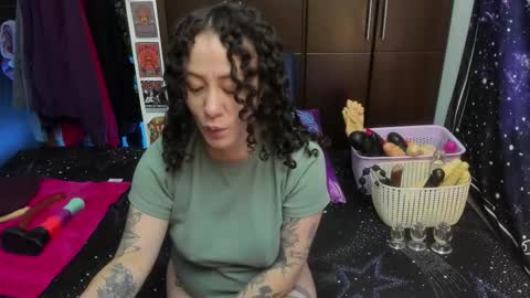  Wen  online show from November 14, 7:03 pm