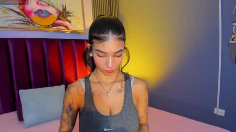 Laura online show from April 9, 12:43 pm