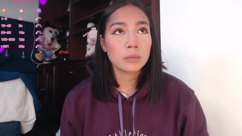 lLAURA online show from January 3, 6:57 pm