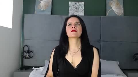 Snapshot of laura_hotties chatting on March 3, 12:42 pm laura hotties online show from March 3, 12:42 pm