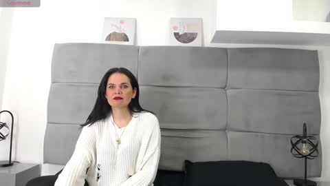Snapshot of laura_hotties chatting on February 21, 12:50 pm laura hotties online show from February 21, 12:50 pm
