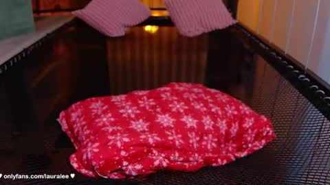 Laura Lee. online show from February 7, 2:04 am