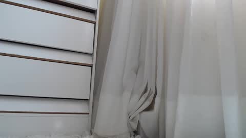 laura_nyc online show from March 15, 12:51 pm