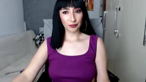 Snapshot of laura_pervert_ chatting on September 23, 11:36 pm Laura online show from September 23, 11:36 pm