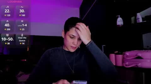 Snapshot of laura_r23 chatting on February 22, 11:54 pm Laura Rose online show from February 22, 11:54 pm