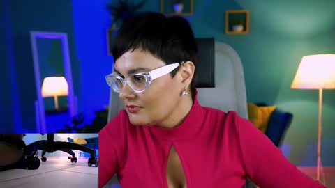 lauradavidsons online show from December 14, 7:30 pm