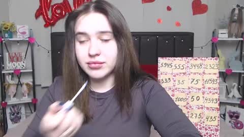 LauraHlot online show from March 1, 6:11 pm