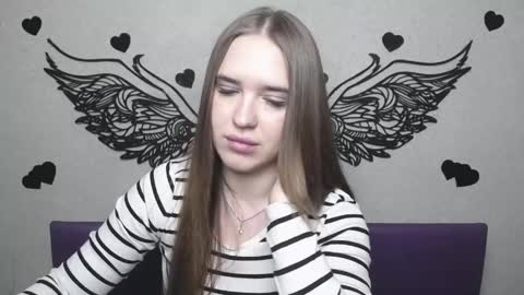 LauraHlot online show from April 18, 7:07 pm