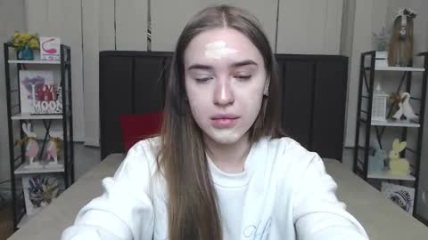 LauraHlot online show from November 30, 7:01 am