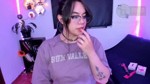 Snapshot of lauren_afrodita chatting on December 30, 12:11 am Im Lauren independent model online show from December 30, 12:11 am
