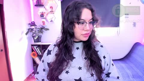 Snapshot of lauren_afrodita chatting on December 14, 3:04 pm Im Lauren independent model online show from December 14, 3:04 pm