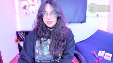 Snapshot of lauren_afrodita chatting on December 29, 8:22 am Im Lauren independent model online show from December 29, 8:22 am