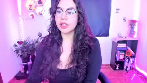 Snapshot of lauren_afrodita chatting on February 22, 2:16 pm Im Lauren independent model online show from February 22, 2:16 pm