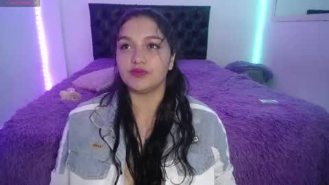 laurenkenner28_ online show from April 17, 9:50 pm