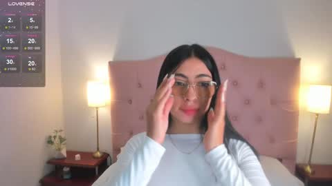 laurenn_smitth online show from February 10, 12:29 pm