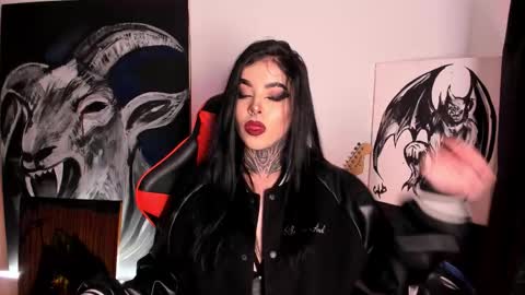 Snapshot of laurenrousexx chatting on October 17, 2:15 am LAUREN INDEPENDENT MODEL HELP ME REACH 100 LIKES PLS online show from October 17, 2:15 am