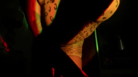 Lauren Saenz online show from September 16, 12:02 pm