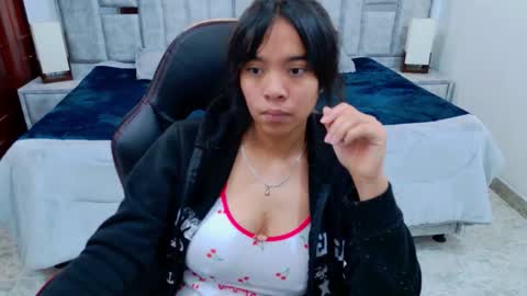 laurent online show from February 6, 7:12 am