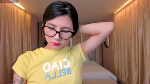 Lau  online show from January 18, 11:45 pm