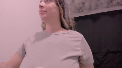 Lauu G online show from November 4, 10:20 am