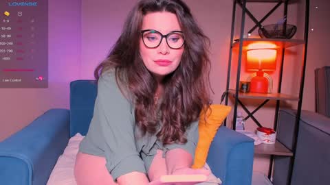 Snapshot of laverna_black chatting on January 11, 3:55 am Laverna online show from January 11, 3:55 am