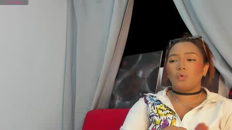 lawrenhills online show from March 4, 2:38 am