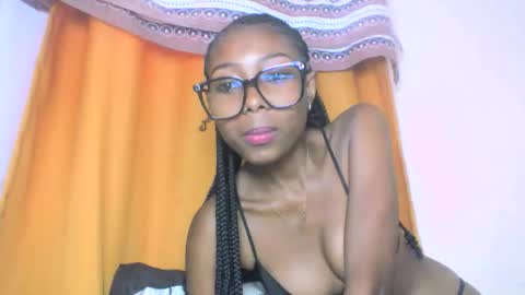 layannek online show from October 24, 7:37 am