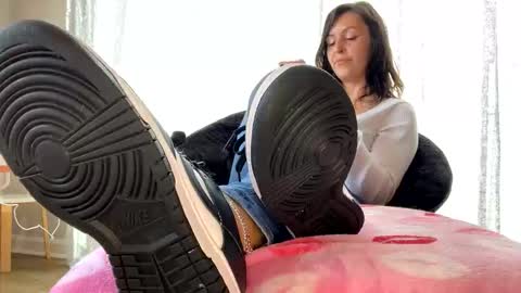 Laycee Layne online show from March 30, 6:07 pm