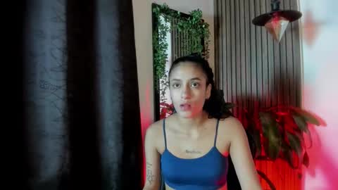 Layla online show from December 4, 2:14 am