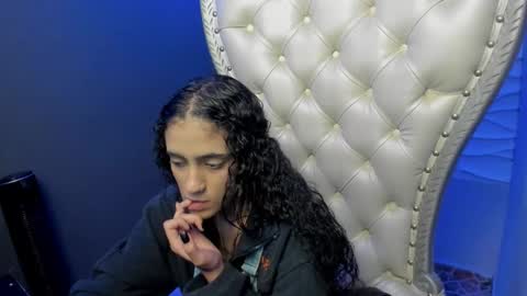 Layla online show from October 2, 1:21 am