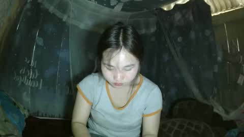 layla_999 online show from April 4, 5:17 am