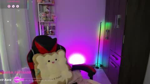 Layla online show from September 24, 3:00 pm