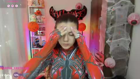 Layla online show from October 14, 1:57 pm