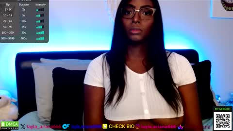 Snapshot of laylaariana chatting on October 9, 2:37 am laylaariana online show from October 9, 2:37 am
