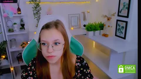 layriantavee online show from February 26, 6:51 am