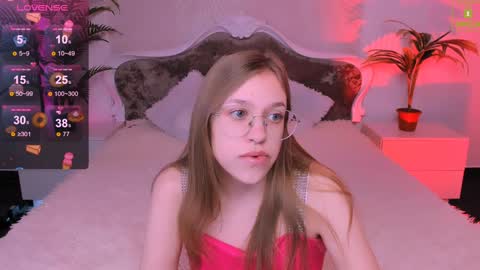 layriantavee online show from January 22, 7:14 am