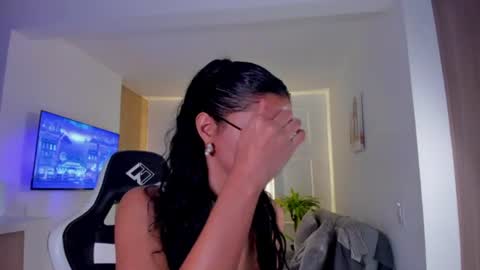 leah_cute3 online show from August 3, 8:18 am