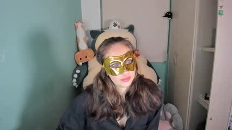 Laura online show from February 22, 3:51 am