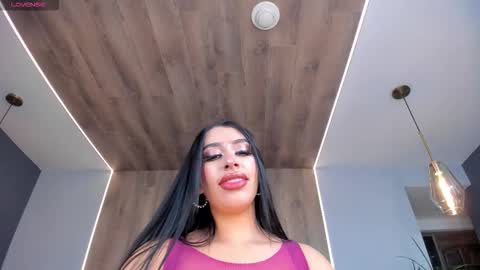 leahlombardi_ online show from November 27, 6:38 am