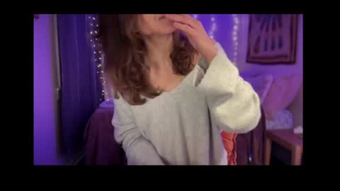 Snapshot of leahsparkles chatting on January 11, 2:52 am Leah Sparkles online show from January 11, 2:52 am